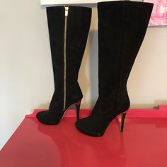 Euc- Worn Maybe Once Michael Kors Black Stiletto Knee High Boots With Gold Accents 5” Heel 1” Platform Internal Tag Reads: Leather Upper Rubber Outsole Stiletto Knee High Boots, Black Stiletto Boots, Black Stilettos, Stiletto Boots, Michael Kors Shoes, Michael Kors Black, Shoes Heels Boots, Gold Accents, High Boots