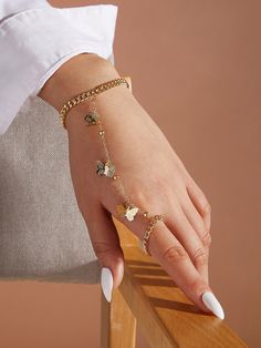 Gold Fashionable   Plastic  Link Embellished   Jewelry Gold Butterfly Ring, Finger Bracelets, Hand Chain Bracelet, Bracelets And Rings, Bracelet Size Chart, Ring Bracelet Chain, Butterfly Bracelet, Gold Bracelets, Hand Chain