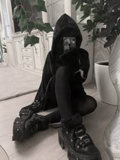 European Women Style, Ig Icon, Dark Princess, College Fits, Alt Style, Dark Look, European Women