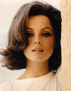 1960s Makeup, Virna Lisi, 60s Look, Italian Beauty, Italian Actress, Rita Hayworth, Vintage Makeup