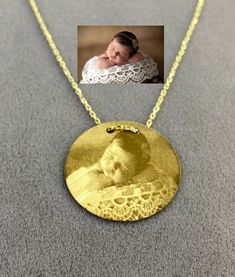 "14K Gold Custom Photo Engraved Necklace- Personalized Picture Pendant -Baby, Pet, Family Photo Memorial Necklace -Birthday Gift for Grandmother& Mother. MATERIAL SPECIFICATIONS Stock Code: Z098937 Metal: 14K Gold Color: Yellow gold, Rose gold, White gold. THE WEIGHT OF OUR PRODUCTS MAY VARY + - 10% GR The products will be securely shipped in special gift boxes, free of charge. Our handmade jewelry is crafted by our experienced team of jewelry makers with an eye for detail and perfection. FOR OU Customizable Gold Necklace For Keepsakes, Customizable Pendant Jewelry For Keepsake, Customizable Vintage Gold Necklace, Personalized Round Pendant Jewelry Keepsake, Handmade Gold Necklace For Birthdays, Personalized Keepsake Jewelry, Gold Jewelry Keepsake For Mother's Day, Personalized Yellow Gold Necklace For Keepsake, Personalized Pendant Necklace For Keepsake