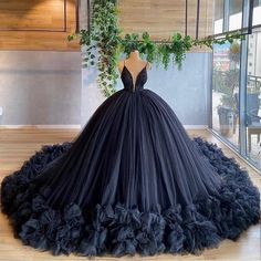 Charro Vestidos, Dresses Lavender, Dresses Quince, Black Ball Gown, Stunning Prom Dresses, Cute Prom Dresses