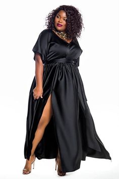 Black Bat Sleeved Maxi Dress- JIBRI – Jibri Online Dress Body Type, Flare Maxi Skirt, Rock Dresses, Curvy Fashionista, Fashion Petite, Black Bat, Plus Size Fashion For Women, Black Women Fashion, Plus Size Womens Clothing