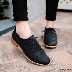 Brogues Womens, Oxford College, Oxford Shoes Heels, Oxford Shoes Outfit, Shoes Big, College Style, Dress Shoes Womens, College Fashion, Hippie Chic