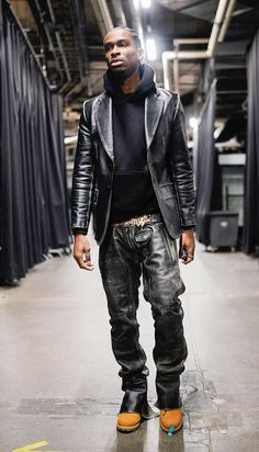 Leather Pants Outfit Men, Matrix Fashion, Fashion Men Streetwear, Black Leather Outfit, Leather Fashion Men, Cornrow Hairstyles For Men