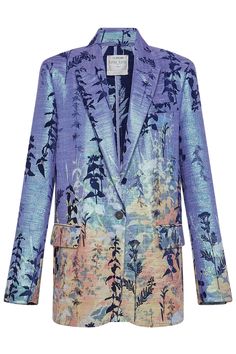 Shimmering in the light like sublime skies punctuated by blossoming branches: the masculine core of this blazer has been tempered by the refinement of the “heaven” pattern. the jacquard fabric blurs the line between nature and a fairytale world with a velvety texture which will ease you gently into the new season. True to size, take your normal size. regular fit jacket made in Italy 50% viscose 25% polyester 25% cotton – lining 100% cupron FORTE FORTE SIZE CHART0 = 2 USI = 4 USII = 6 USIII = 8 U Fairytale World, Jacquard Jacket, Jacquard Fabric, Workout Jacket, Graphic Patterns, The Line, New Season, Blur, Fairy Tales