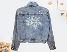 Show your beauty with this Lovely Vintage Pearl Denim Jacket. It can be great gift for a Friend , Wife, Mother, Sister and more. The jacket is suitable for any occasions and holiday. Mother's day gift, Birthday Gift Perfect for the spring or autumn and chilly summer evenings. Great for casual daily wear, motorcycle, dating, vacation, school, party, club, etc. HOW TO ORDER 1. Select Size 2.Select print option (custom option available) Simply select any of our ready options listed in the second dr Embroidered Denim Jacket, Pop T, Jeans Material, Kids Denim, Custom Jacket, Cropped Denim Jacket, Cropped Denim, Denim Vest, Jean Coat