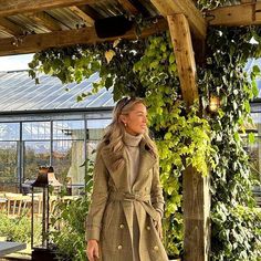 Josie // Fashion Mumblr on Instagram: "Today at Farmhouse 🌳 Let’s see if instagram still likes unedited iPhone photos…. 😄" Parisian Fashion, Beautiful Style, Iphone Photos, Find Your Style, Parisian Style, Outfit Of The Day, Farmhouse, Iphone