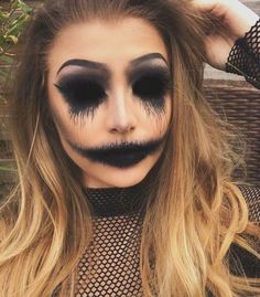 Pelottava Halloween, Make Up Diy, Makeup Clown, Makeup Zombie, Halloween Makeup Ideas