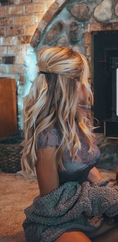 Balayage Blonde, Ombré Hair, Trendy Hair Color, Bathroom Decorating, Long Blonde, Summer Hair Color, Half Up Hair, Long Blonde Hair, Winter Hairstyles