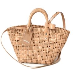 Used Balenciaga Handbag Shoulder Bag Balenciaga Basket Bistro Xs Enamel Beige 671342 (Sku: Gzl10tgr) === General === Brand : Balenciaga === Design === Type : Basket, Handbag, Shoulder Bag Color : Beige Gender : Women === Size === Size (Hxwxd) : 20cm X 22cm X 12cm / 7.87'' X 8.66'' X 4.72'' === Included Items === Accessories : Dust Bag, Name Tag, Shoulder Strap Accessories Notice : Before Purchasing, Please Refer To The Images Of The Accessories Included With The Item. === Condition === Condition Balenciaga Handbag, Balenciaga Crossbody Bag, Balenciaga Design, Bag Name Tag, Basket Handbag, Balenciaga Handbags, Balenciaga Bag, Canvas Handbags, Basket Bag