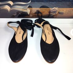 Excellent Used Condition, Clarks, Strappy Ballet Flats, Semi Pointed Closed Toe, Black Suede, Size 7.5, Strappy Woman's Shoe. Leather Sole. Leather Upper. *No Box. Black Ballet Flats With Flat Heel For Summer, Black Flat Heel Ballet Flats For Summer, Black Closed Toe Ballet Flats For Summer, Black Slip-on Ballet Flats For Evening, Black Ankle Strap Flats With Medium Width, Black Ankle Strap Flats Medium Width, Black Suede Round Toe Flats, Chic Black Closed Toe Ballet Flats, Chic Black Closed-toe Ballet Flats