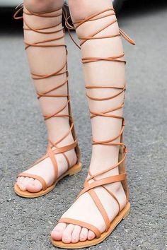 Summer Beach Lace-up Sandals With Ankle Strap, Adjustable Cross-tied Strappy Sandals, Summer Sandals With Ankle Strap, Spring Flat Strap Sandals, Spring Flat Sandals With Strap, Trendy Ankle Strap Sandals, Trendy Adjustable Ankle Strap Sandals, Trendy T-strap Sandals With Adjustable Strap For Beach, Trendy Strap Sandals For Vacation