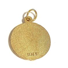 Beautiful medal. Perfect pendant for your rosary or your bracelet. Special item!Made of light brass alloy (golden color)Size : about 3/4"Made in Italy. Lifetime guarantee; brass metal finish will not tarnish.This auction includes an organza bag to store your keepsake.This medal, like most of my items, can be blessed by Pope Francis during public mass in Saint Peter's Square during Sunday Angelus.Just ask!Comes with a holy card of the blessing by Pope Francis! Saint Peter Square, The Blessing, Be Blessed, Papa Francisco, Catholic Gifts, Pope Francis, Color Dorado, Golden Color, Brass Metal