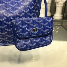 Peta - GOD Bags - 280 A+ Excellent Quality; Contact us if you've any questions in your mind. Goyard Bag, Ladies Handbags, Branded Packaging, Evening Clutch Bag, Grade 1, Luxury Items, Satchel Bags, Evening Bags, Mini Bag