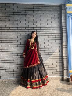 Gujrati Dress For Women, Nepal Traditional Clothing, Nepali Clothes Aesthetic, Traditional Nepali Clothing, Nepali Traditional Dress Women, Magar Dress Traditional, Nepali Dress Aesthetic, Gurung Dress Aesthetic, Magar Dress Girl