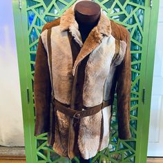 Size: Small Measurements: Pit To Pit: 22” Length: 33” Shoulder Seam To Seam: 18” To 18.25” Suede Leather Jacket, Vintage Suede, Suede Leather, Mens Jackets, Jackets & Coats, Leather Jacket, Man Shop, Leather, Color