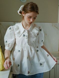 Lace Collar Blouse, Embroidery Designs On Dress, Feminine Cotton Embroidered Top, Cotton Blouse With Floral Embroidery And Doll Collar, Feminine Cotton Embroidered Top For Daywear, White Doll Collar Top With Floral Embroidery, White Floral Embroidered Top With Doll Collar, Feminine Puff Sleeve Blouse With Broderie Anglaise, Feminine Cotton Blouse With Floral Embroidery