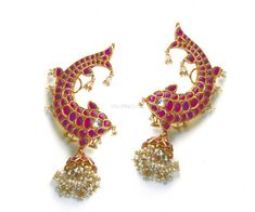 Photo By Amrapali Jewels - Jewellery Makara Kundanalu, Bollywood Brides, Amrapali Jewellery, Amrapali Jewels, Gold Jhumkas, Gold Earrings Models, Gold Jewelry Simple Necklace, Beautiful Gold Necklaces, Antique Jewelry Indian