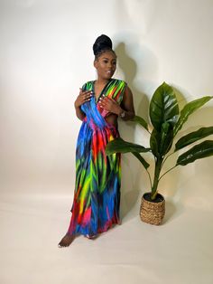 PERFECT FOR VACATION OR DAY WEAR! VERY COMFORTABLE AND FLOWY FOR OUR LUXE BABES COLOR-SPLASH SLEEVELESS CROSS MAXI DRESS Model is wearing a size small Luxe Boutique, Halter Maxi, Halter Maxi Dresses, Night Looks, Model Dress, Black Bodysuit, Classy Dress, Short Sets, Apparel Accessories