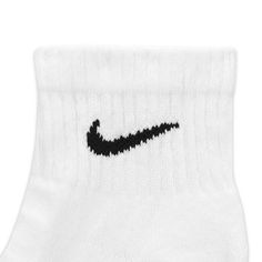 The Nike Everyday Cushioned Quarter Socks feature a ribbed arch band for a snug fit for everyday adventures. The thick terry sole provides comfort and impact absorption for your workouts, and the sweat-wicking fabric keeps your feet dry and comfortable. The straightforward Nike Swoosh on the upper adds a sporty look. Quarter design covers ankle. Dri-FIT technology keeps your feet dry. Reinforced heel and toe for durability. Arch compression offers a snug, breathable fit. Fabric: 71% cotton, 26% Nike Ankle Socks, Nike Crew Socks, Nike Socks, No Show Socks, Sporty Look, Ankle Socks, 6 Pack, White Nikes, Cristiano Ronaldo