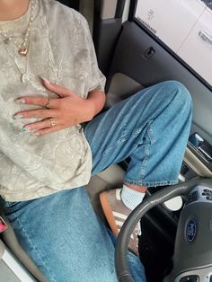 Calm Fall Fits, Utah Style Fashion, Granola Street Style, Seattle Washington Outfits, Brown Birkenstock Clogs, Jean On Jean Outfit, School Fit Ideas, Brown Birkenstock, Utah Style