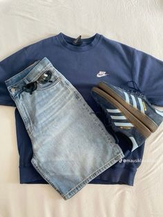 follow for more content Basic Retro Outfits, 대학생 스타일, Summer Jorts, Guys Clothing Styles, Cool Outfits For Men, Fit Ideas, Baggy Pants, Streetwear Men Outfits