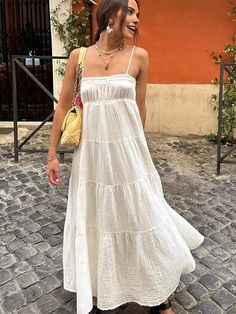 Tiered Cami Long Dress Summer Maxi Dress Boho, 2000s Fashion Trends, Boho Maxi, Versatile Dresses, Boho Maxi Dress, Boho Summer, 2000s Fashion, Stunning Dresses, Fitted Dress