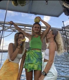 Vicky Christina Barcelona, Skandinavian Fashion, On A Boat, Mode Inspo, European Summer, Summer Pictures, Friend Photos, Mode Vintage