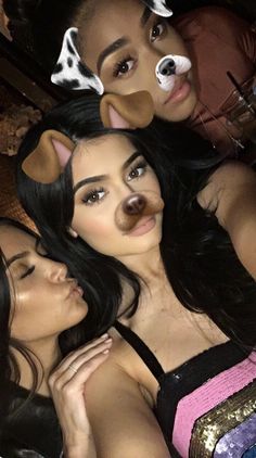 King Kylie 2016, Kylie Jenner 2014, Kylie Jenner Kim Kardashian, Kylie Jenner Snapchat, Kylie Snapchat, Estilo Gossip Girl, Tumblr Girly Aesthetic 2013, 2010s Aesthetic, Looks Kylie Jenner