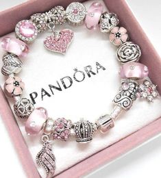 Pandora Bracelet Ideas, Pandora Bracelet Charms Ideas, Pandora Bracelet Designs, Diy Jewelry To Sell, Pandora Jewelry Charms, Bracelet Pandora, Bracelet Charms, Pandora Bracelet Charms, Pandora Silver