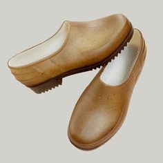 Garden Smock, Pantry Gifts, Crunchy Moms, Decision Fatigue, French Workwear, Garden Clogs, Shoe Wishlist, Gardening Outfit, London Shoes