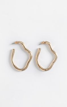 Chic Small Hoop Earrings For Summer, Chic Small Hoop Summer Earrings, Chic Everyday Hoop Earrings For Summer, Chic Everyday Summer Hoop Earrings, Chic Hoop Earrings For Everyday Spring Wear, Chic Adjustable Hoop Earrings For Summer, Chic Everyday Hoop Earrings For Spring, Chic Spring Party Hoop Earrings, Chic Metal Hoop Earrings For Summer