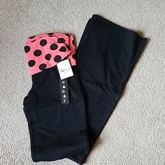 Coral And Black Workout Pants With Polka Dots Around The Waist. Be Cute Getting Into Shape. Nwt Fitted Polka Dot Casual Bottoms, Polka Dot Fitted Wide Leg Pants, Getting Into Shape, Candy Pants, Black Yoga Pants, Black Yoga, Pink Polka Dots, Workout Pants, Track Pants