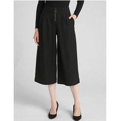 Nwt Gap O Ring Culottes Pants. Stock Photos Only Show The Fit, Not The Color - The Pants’ Color Are Brownish Olive. Side Pockets And Two Rear Button Pockets. Inseam Is About 18”. Blue Plaid Pants, Chino Pants Women, Culottes Pants, Maternity Black Dress, Khaki Trousers, Ankle Dress Pants, Wide Leg Crop Pants, Crop Dress, Gap Fit