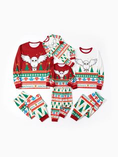 Show off your wizarding vibes in this exclusive Harry Potter Christmas matching sets.
* Product features: Christmas elements full print and pigeon illustration. 
* Fabric characteristics: Soft and comfortable. 
* Piece of product: 1 T-shirt and 1 pants or 1 crawl suit. 
* Neckline: Round neck. 
* Sleeves: Long sleeves. 
* Style: Flame retardant pajamas. 
* Fit: Regular fit. 
* Length: Regular length. Pigeon Illustration, Potter Family, Owl Pajamas, Holiday Morning, Family Matching Christmas, Whimsical Owl, Owl Illustration, Harry Potter Merchandise, Owl Pattern