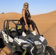 Atv Desert Outfit, Atv Photoshoot, Dubai Desert Outfit, Dubai Atv, Bike Outfits Women, Dubai Desert Poses, Desert Atv Aesthetic, Aruba Trip