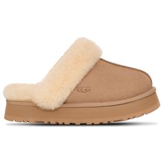 Ugg Shoes Women, Sweet Frog, Cute Uggs, Playful Fashion, Ugg Slides, From Dusk Till Dawn, Pink Uggs, Disco Style, European Shoes