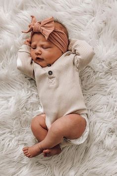 Ribbed Outfit, Boho Baby Girl Clothes, Addison Grace, Minimalist Baby Clothes, Baby Fotografie, Kid Outfits, Boho Baby Girl, Dream Future, Minimalist Baby