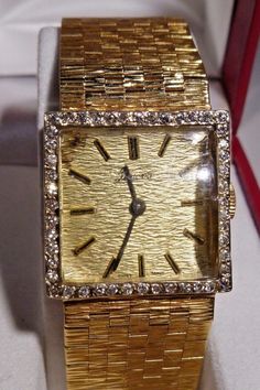 Bezel Watch, Geneva Watch, Square Watch, Bezel Diamond, 1960s Vintage, Quality Jewelry, Unique Pieces, Solid Gold, Decorative Boxes