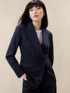 Stretch-Cotton Icon Blazer | Banana Republic Factory Stretch Cotton Fabric, Women's Blazers, Peak Lapel, Banana Republic Factory, Crochet Clothing, Womens Blazers, Chic Outfit, Crochet Clothes, Stretch Cotton