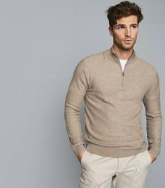 Men's Streetstyle, College Wardrobe, Smart Casual Menswear, Menswear Accessories, Fashion Moodboard, Half Zip Sweater, Outfits Hombre