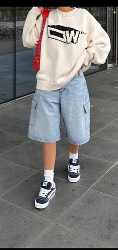 Jorts Outfit, W Pictures, Baggy Outfit Ideas, Street Style Outfits Casual, Types Of Aesthetics, Outfit Denim, Tomboy Outfits, Tomboy Style Outfits, Looks Street Style