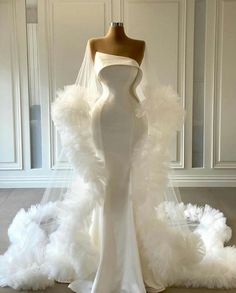 Wedding Dress With Feathers, Dress With Feathers, Baju Kahwin, Satin Mermaid Wedding Dress, Cape Wedding Dress, Exquisite Gowns, Elegant Dresses Classy, Dream Wedding Ideas Dresses, Prom Dress Inspiration