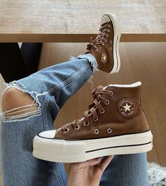 Boty Converse, Sneaker Trend, Sneaker Outfits, Pumped Up Kicks, Hype Shoes, Aesthetic Shoes