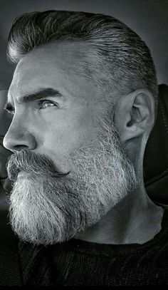 Black Beard Styles, Beard Styles Bald, Bald Head With Beard, Beard Styles Shape, Black Men Beard Styles, Beard And Mustache Styles, Round Face Men, Beard Tips, Beard Styles Short