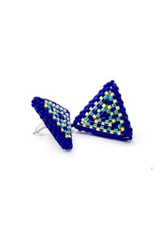 Triangle stud earrings made with royal blue, turquoise and yellow color high-quality Japanese Miyuki seed beads.Very lightweight, only 0-14oz. Double layered.Suitable for any occasion.Pictures are taken inside and outside.Due to different light sources, colors may look different.If you would like additional pictures, please don't hesitate to reach out. Unique Blue Beaded Earrings As Gift, Unique Blue Beaded Earrings With Round Beads, Seed Bead Triangle Earrings, Triangle Miyuki Earrings, Pink Hoop Earrings, Unique Blue Beaded Earrings Nickel-free, Triangle Earrings Stud, Diy Earring, Beaded Earrings Diy