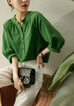 品質がいい レトロ 無地 パフスリーブ Vネック 五分袖 シャツ -yle.com Half Sleeve Shirts, Half Sleeves, Shirt Sleeves, Puff Sleeve, Sleeve Blouse, Long Sleeve Blouse, V Neck, Long Sleeve, Women's Top