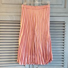 Time & Tru Women's Blush Pink Crinkled Skirt, Size M, Nwot Length: 31" Smoke Free Home Casual Spring Skirt With Folds, Spring Skirted Bottoms With Folds, Spring Flowy Skirt With Crinkle Texture, Spring Flowy Crinkle Texture Skirt, Spring Tiered Skirt With Folds, Casual Long Skirt With Folds, Pink Relaxed Pleated Skirt, Pink Pleated Relaxed Fit Bottoms, Blush Pink