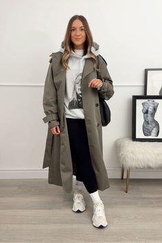 missy_elz's Trench coat Collection on LTK Nz Outfits, Outfit With Sweats, Casual Trench Coat Outfit, Olive Trench Coat, Fall Coat Outfit, Outfits Blazer, Outfits Leggins, Coat Outfit Casual, Outfits Leggings